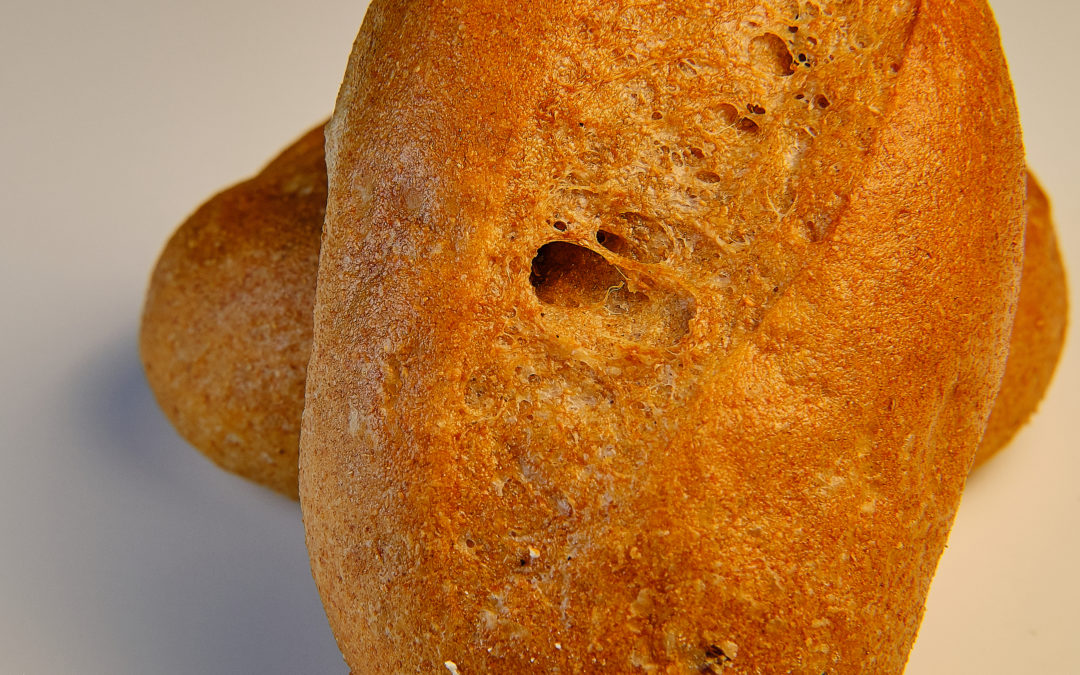 02210 Weizenvollkornsemmel